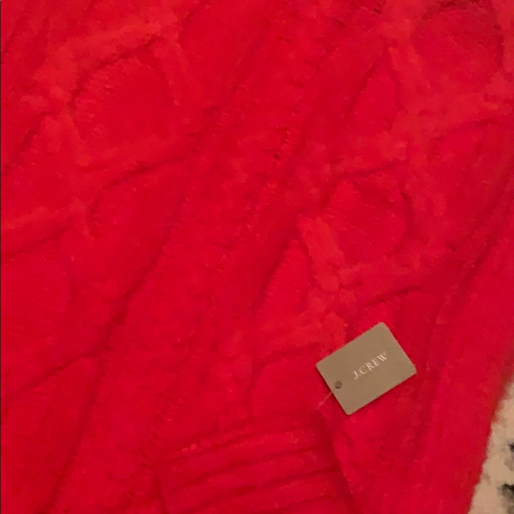 Red scarf - Picture 2 of 3